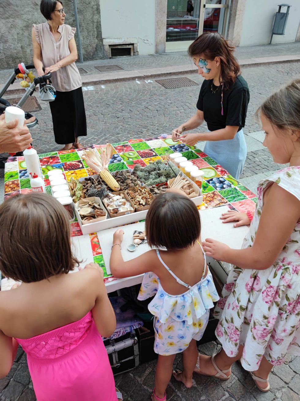 Oltre la Festa Laboratori creativi